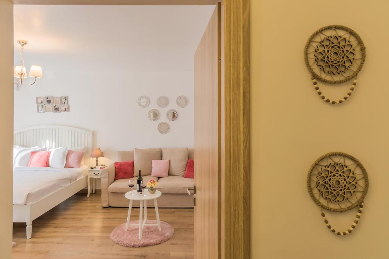 Studio T By Mrg Apartments Bukarest Exteriör bild