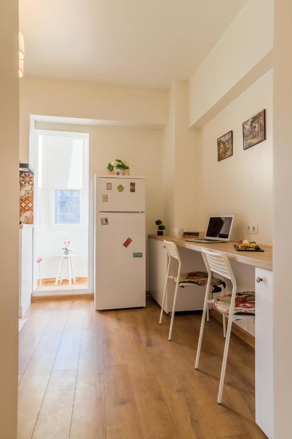 Studio T By Mrg Apartments Bukarest Exteriör bild
